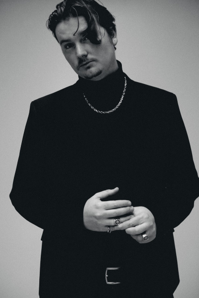 Music artist Dan Millson