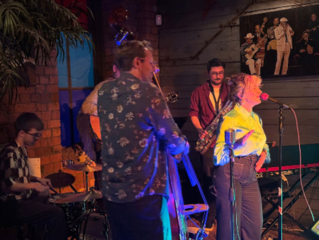 musical artists Niamh Kavanah & The High Fives